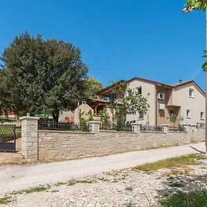 Salak Apartman Póla